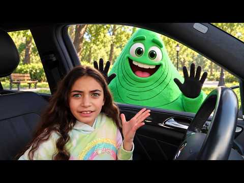 Heidi and Zidane learn to wash their hands before eating 🧼👐 Kids stories & playing with slime