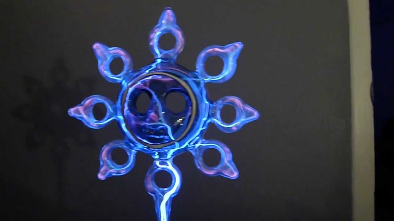 Collaborative plasma sculpture: Adam Sultan (lampworker) and Carl Willis  (plasmafier) - YouTube
