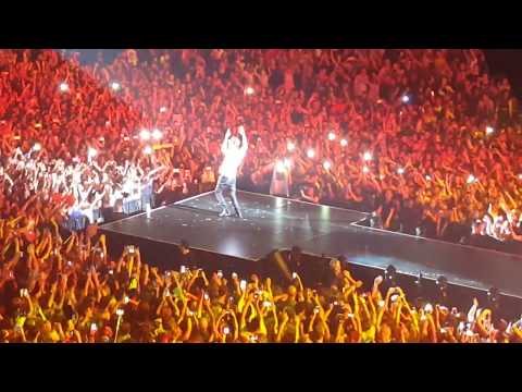 Enrique Iglesias Live in Bologna 2017!!! (El Perdon and Bailando)