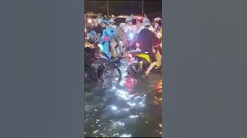 🌆 TP.HCM lại chìm trong biển nước!