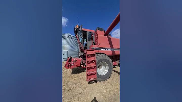lot 13 CASE 1660 combine. Dale Foiles April 14th o...