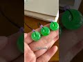 翡翠旗艦店，又來拆裸石啦~陽綠的小肥扣，最近的新寵。#shorts #翡翠 #翡翠玉石 #翡翠掛件 #翡翠珠寶 #珠寶設計 #珠寶首飾 #jadeite