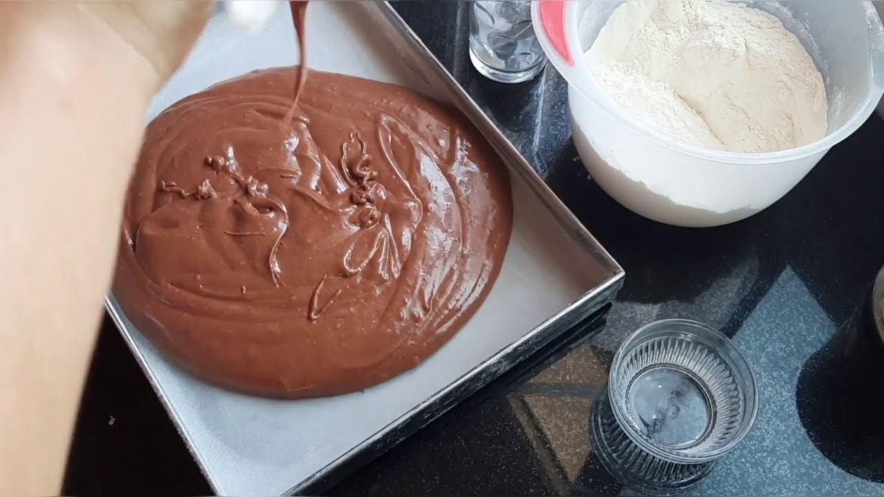 كيكة الراحة النفسية اللي دوخات عائلتي كيكة الشكولاتة بلا شكولا احسن من المحلات حجم عائلي رهيبة جدا