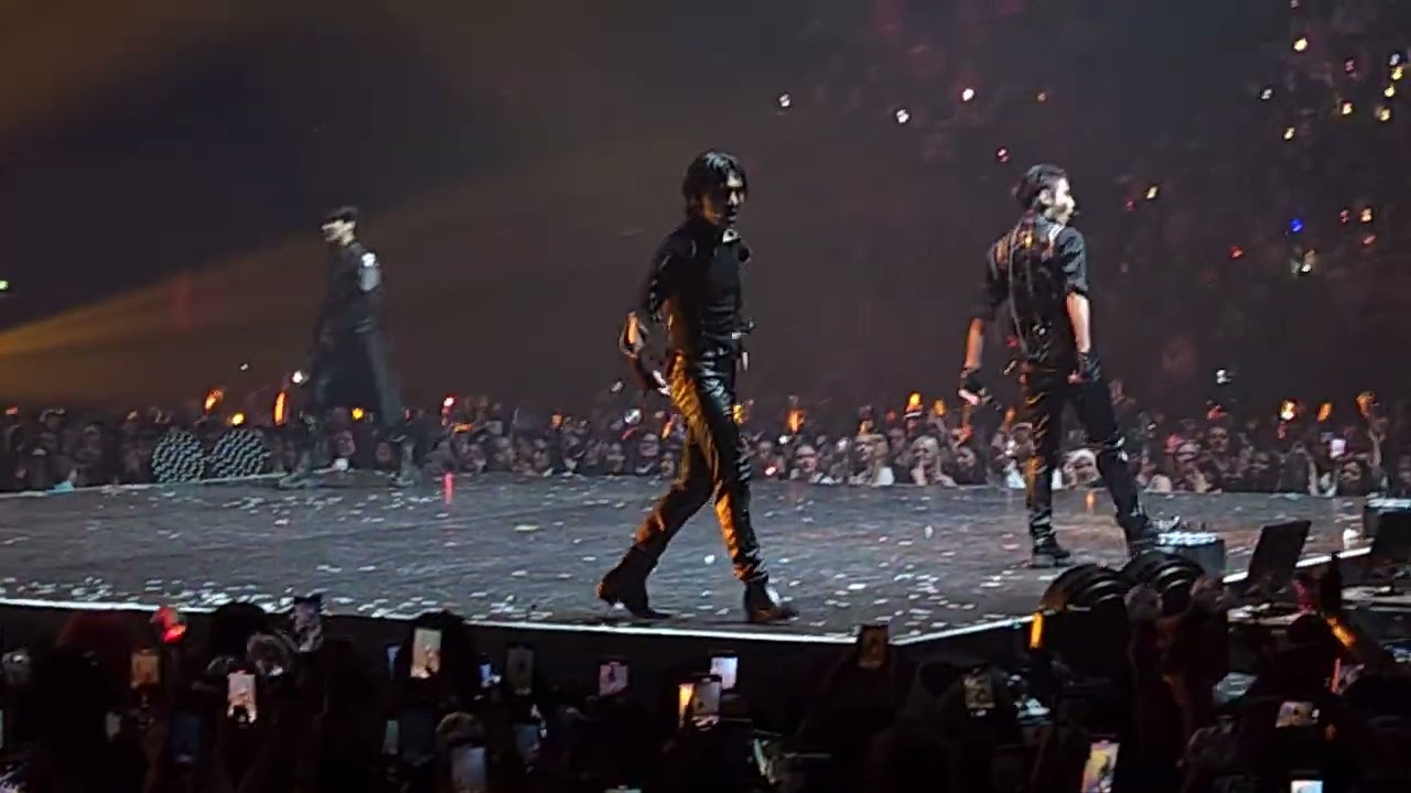 230307 ATEEZ | Paris Accor Arena Day 1 | Fireworks (I'm the One)