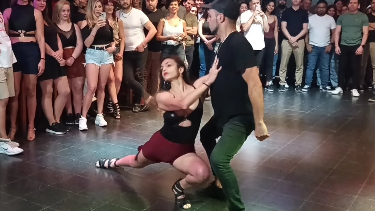 TRAMPOLÍN 🔥Charly Salsar & Julieta Ibañez🔥 [El Gran Combo de Puerto Rico] SALSA DANCING