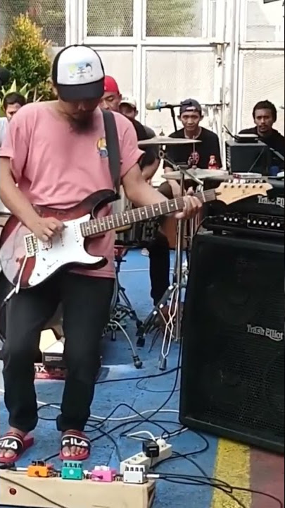 Solo gitar Zul Zivilia saat main di lapas#shorts #aishiteru