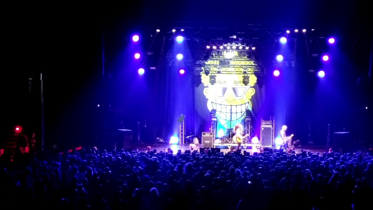 The Toy Dolls She Goes To Finos live Wrocław 2017 YouTube