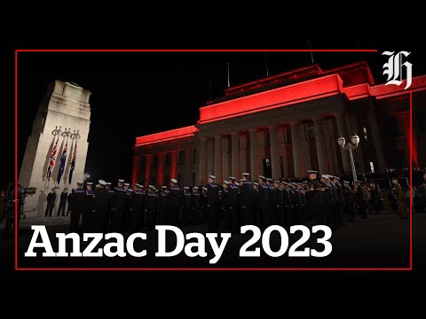 Veterans, public assemble for Anzac Day services across New Zealand | nzherald.co.nz