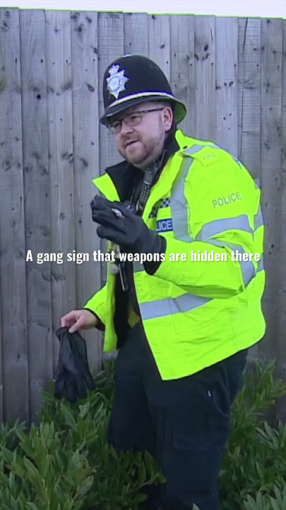 Finding knives hidden in kids parks by gangs! #subscribe #knifecrime #gangs #police #raid #crime #uk