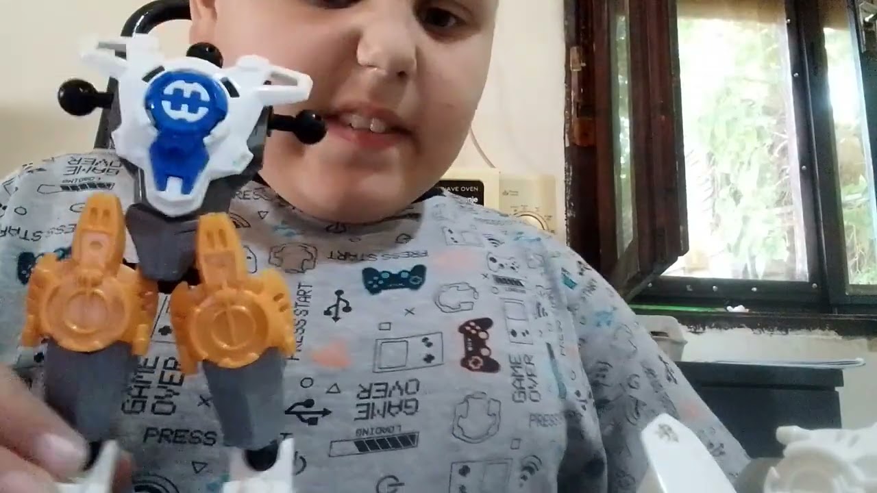 How to build a cool bionical robot the robot pieces Are fake so please dont hate