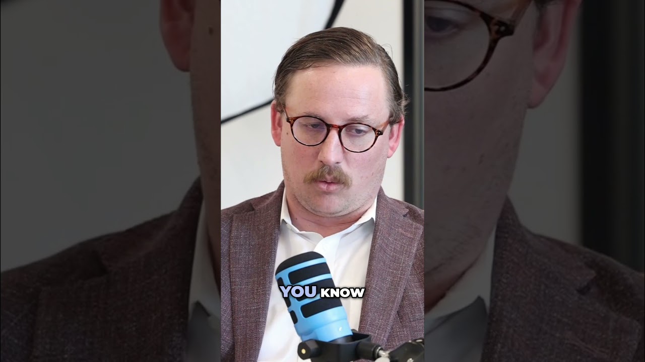 A Trillion-Dollar Industry... Taught in 2 Slides. #College #Business