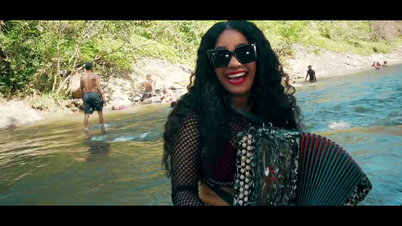 Raquel Arias - Saludos A Mi Gente “LLEGÓ EL VERANO” (VIDEO OFICIAL)