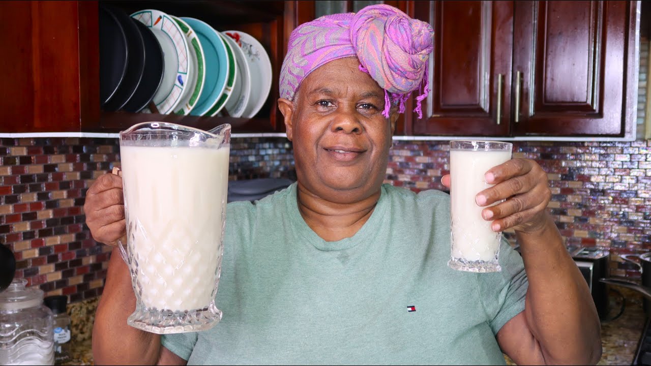 Чистый сок сметанного яблока — без добавок и подсластителей