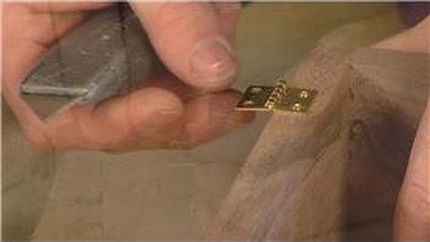 Home Remodeling Tips : How to Mortise a Hinge