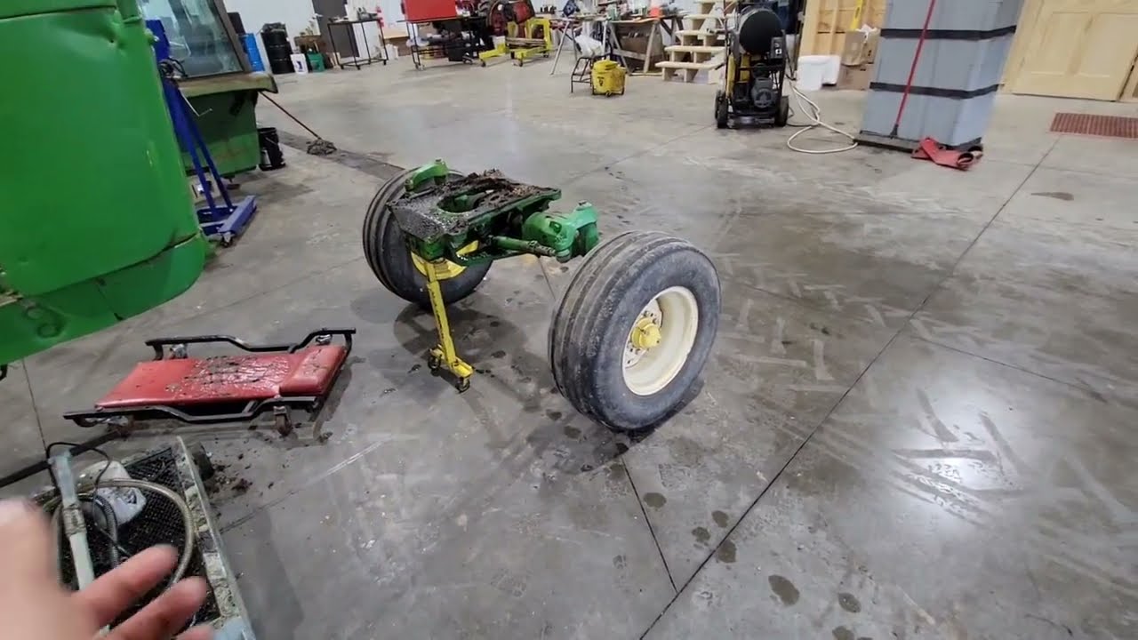 Еще один день на ферме, замена гидравлического насоса 4020.