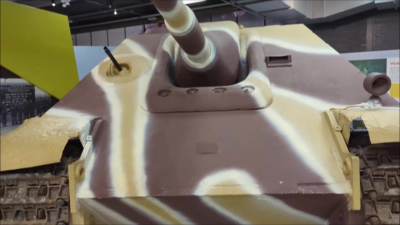 Jagdpanther G2, close up at The Tank Museum, Bovington - YouTube