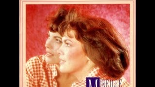 Miniatura de vídeo de "Mireille Mathieu L'enfant que je n'ai jamais eu (1988)"