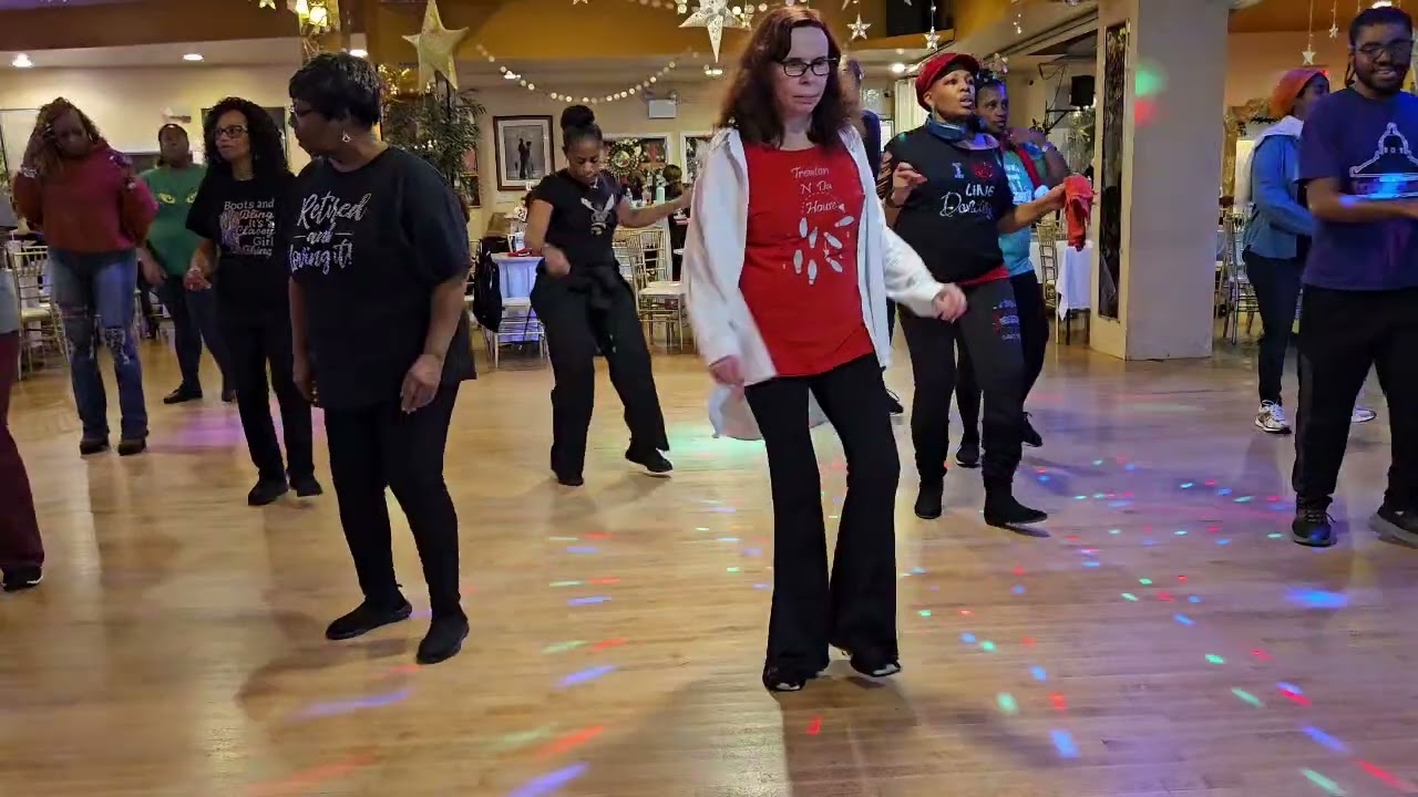 Sunday Linedance Wit KennyJ 12-21-25 