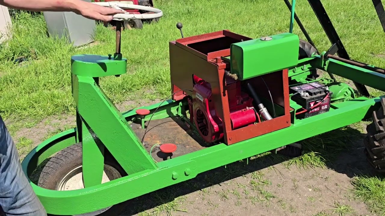 The Bonser auto truck. First start with new engine.