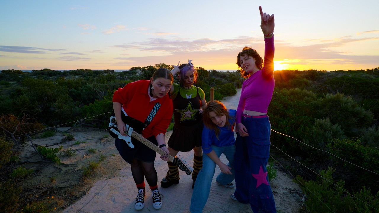 Watch Oscar the Wild - Sunrise (Official Video) on YouTube Watch Oscar the Wild - Sunrise (Official Video) on YouTube