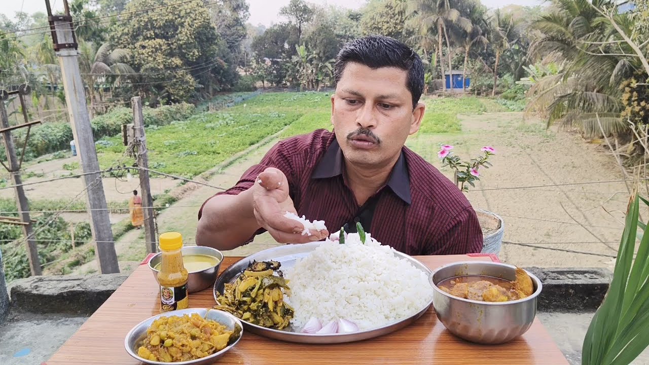গরমের দুপুরে বাড়ির ছাদে জমিয়ে মাংস-ভাত খেলাম |একদম গ্রাম্য মেজাজে ভুরিভোজ | গরম ভাত আহা কি স্বাদ😋😋