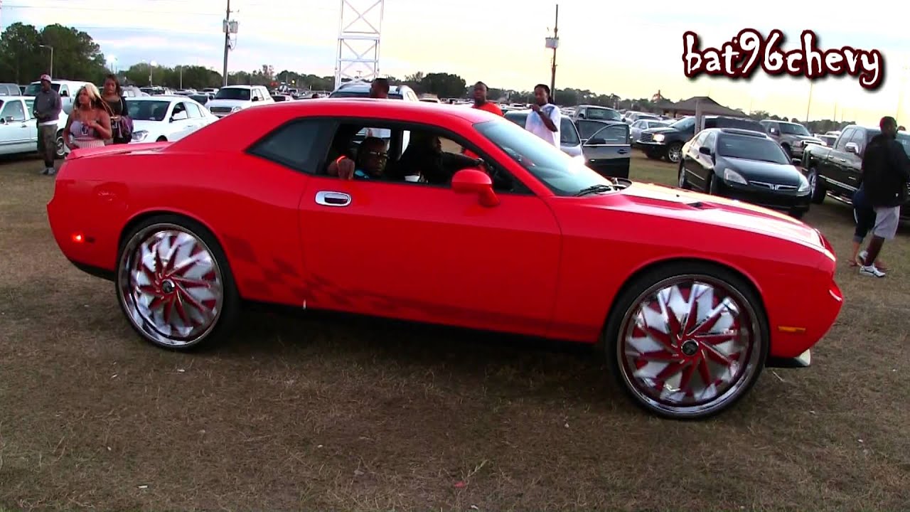 2011, 2012 Dodge Challenger lifted on 2012/2013 DUB Spazz Spinners in 28&am...