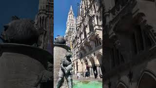 Exploring Munich #Rathaus #Marienplatz #MunichArt #teammarietta