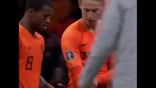 Son Zamanlarda Tribünlerde Artış Gösteren Irkçılık Olaylarına Cevabı Wijnaldum Ve Frenkie De Jong