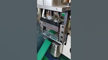 máy cắt đai cẩu dao nhiệt.