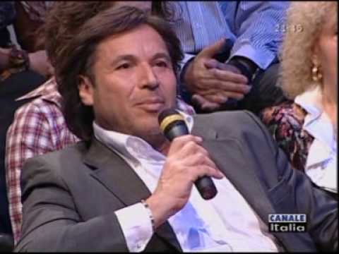 Valerio Merola giurato d'onore ad Ho Imparato una Canzone di Perla Pendenza e Povia