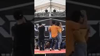 Viral Biduan Dangdut Di Sawer Sang Mantan