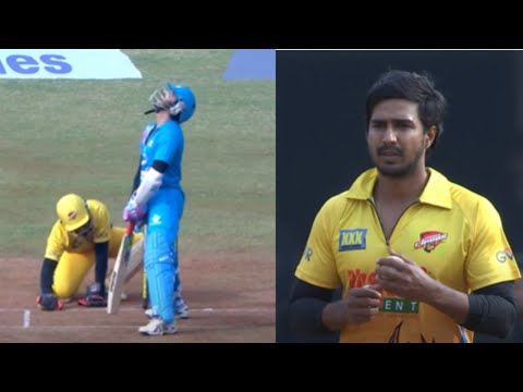Vishnu Vishal's Economic Bowling Troubled Mumbai Heroes | Chennai Rhinos | Cricket Highlights | CCL
