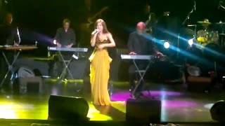Nancy Ajram - El Donia Helwa Istanbul Concert 2012
