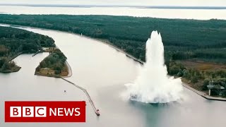WW2 bomb explodes during attempt to defuse it - BBC News