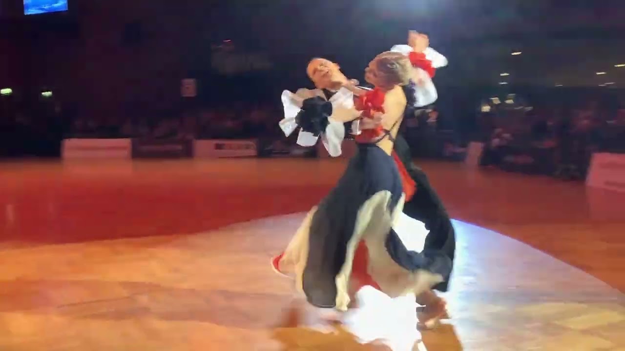 WALTZ - FINALE 👍👏 Violetta & Tomas Fainsil - WDSF GOC 2022 GrandSlam Stuttgart -