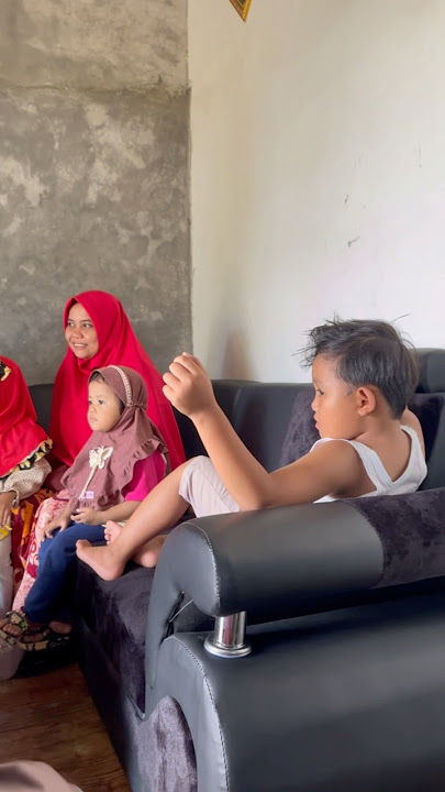 RAKA DI JENGUKIN BU GURU SEKOLAH #minivlog #hiburanshorts #anakdesa #vlog