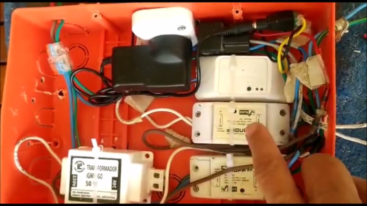 RIEGO automático casero wifi  y luz de patio todo controlado via celular