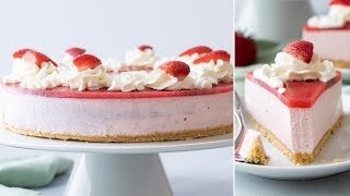 This no-bake strawberry mousse cake recipe features a thick filling
nestled on golden oreo crust and topped with fresh jam. #s...