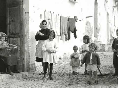1960 Viaggio di Carlo Levi in Basilicata Foto Mario Carbone
