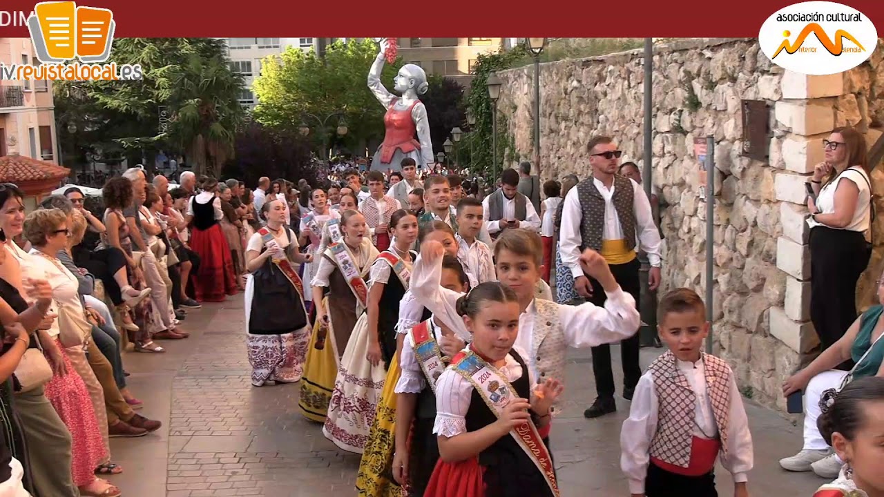 REQUENA SE VISTE DE FIESTA