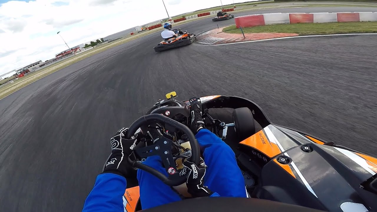 Premiers tours de roues sur la piste 1200 m du RKC