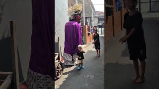 Anak Bayi Ngibing Ondel Ondel