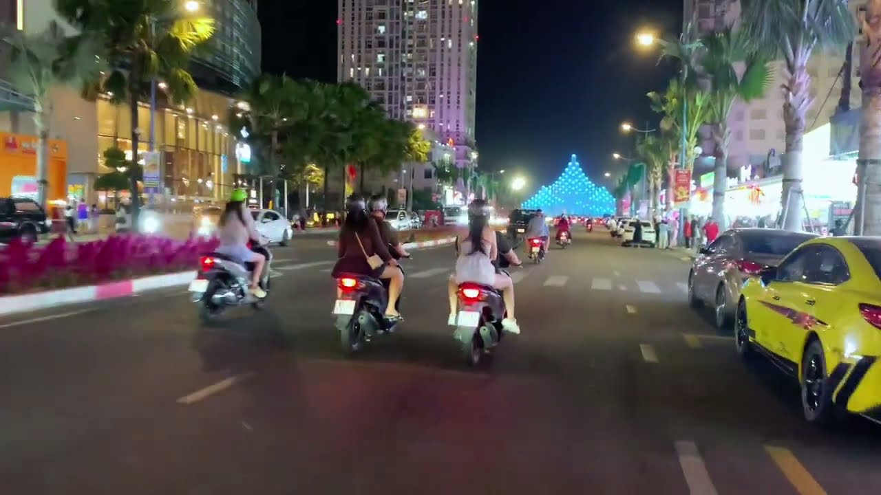 Du xuân đầu năm ngày mùng 5 tết cùng gđ mình nhé