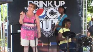 Pretty GirlsBetty singer Regine guitarist and Kendra drummer