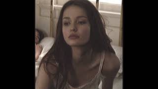 Download Lagu moody — savannah sgro (slowed down) MP3