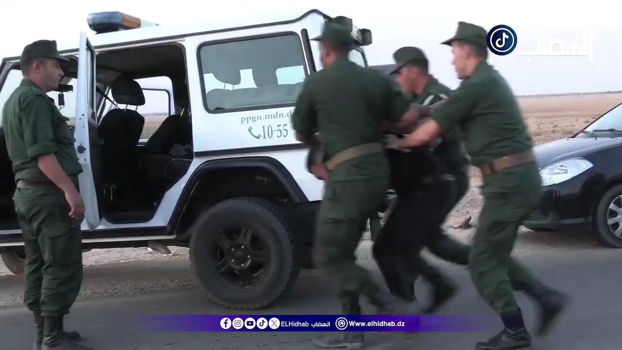 #شاهد كيف أطاح الدرك الوطني بــ #بسكرة  بشخص كان بحوزته أكثر من 6000 قرص مهلوس من نوع بريغابالين