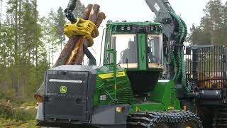 En av Sveriges första John Deere 2010H - slutavverkning i Sörmlandsskogen