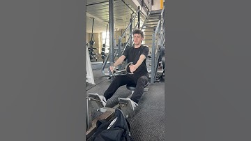 #Blockblast #Hungrystudio #AD #jacksfit playing my favourite game block blast and working out!