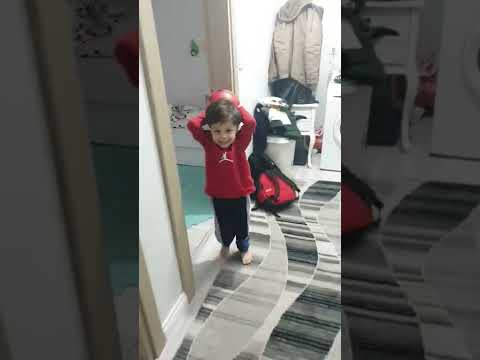 Onur evde top