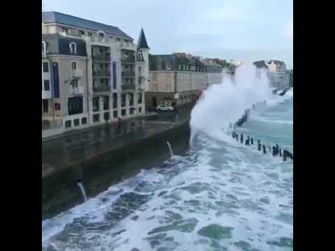 حاله واتس حبيت بنت وعيني عليها